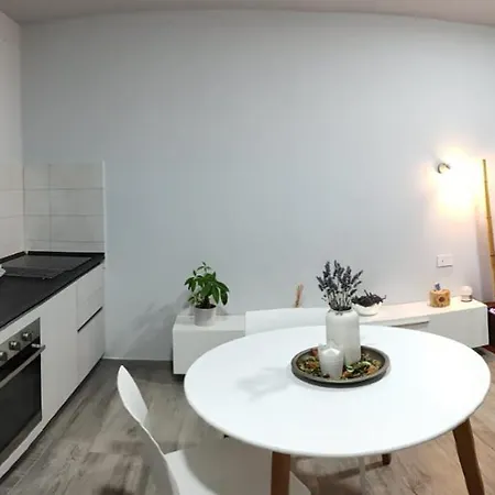 Casa La Primavera Konukevi 3*