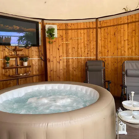 Casa La Primavera Konukevi 3*